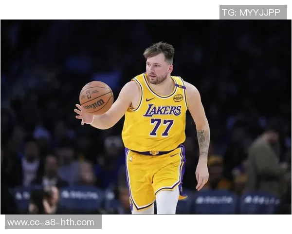 詹姆斯强调团队合作不愿被炒作与东契奇关系胜负荣辱应由全队共同承担