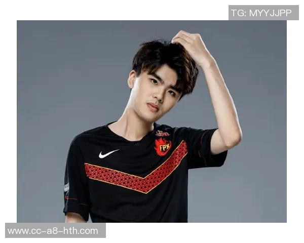 孔帕尼称赞卡尔训练刻苦队友调侃展现团队氛围