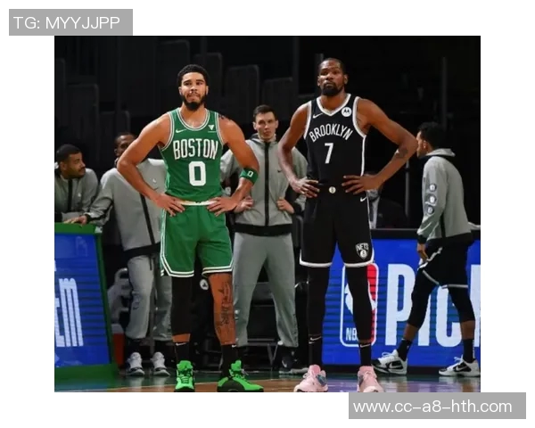 湖人球员动态分析东契奇重返一阵希望老詹小里未来迷雾艾顿拯救之战前景探讨